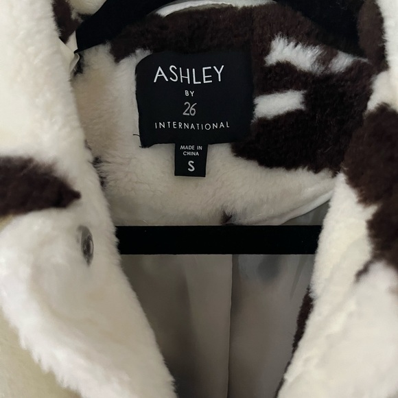 Ashley By 26 International Women's Brown and White Teddy jacket - Picture 4 of 4